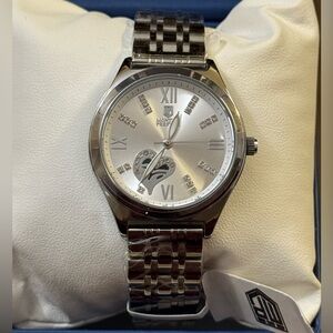 Montres Prestige X Invicta Heart Crystal Women's Watch 33.5mm Silver Steel